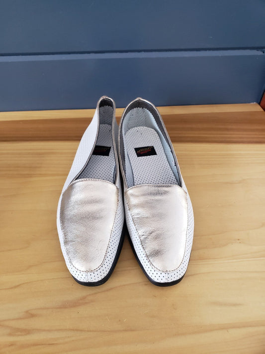 90s Aerosoles White and Gold Flats