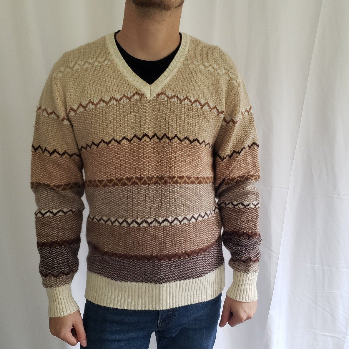 80s/90s Cream and Brown V Neck Sweater