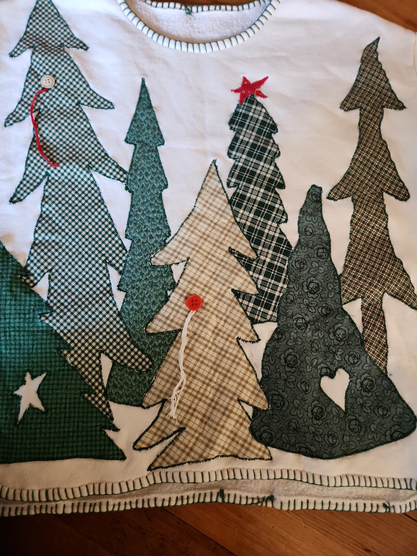 90s/00s Christmas Tree Sweatshirt