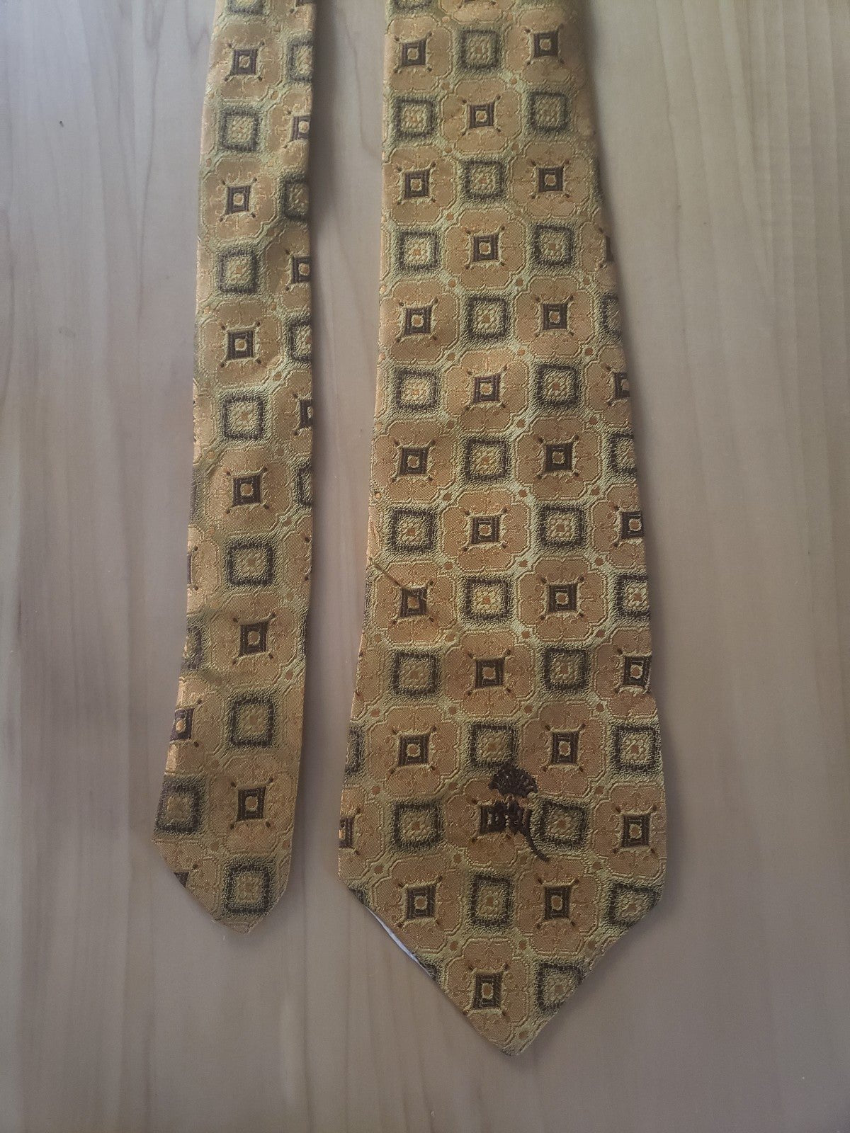 Vintage 70s Yellow and Brown Tie