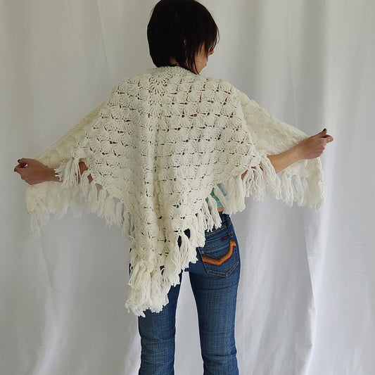 70s White Crochet Sheel Stitch Shawl