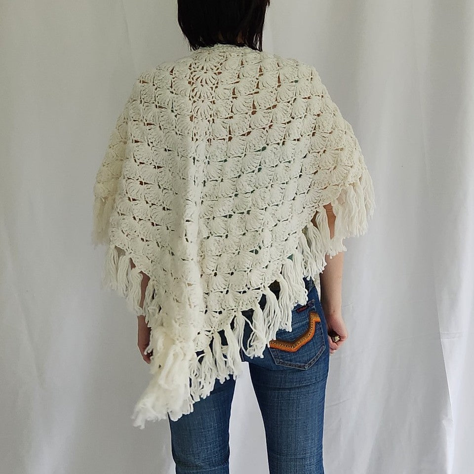 70s White Crochet Sheel Stitch Shawl