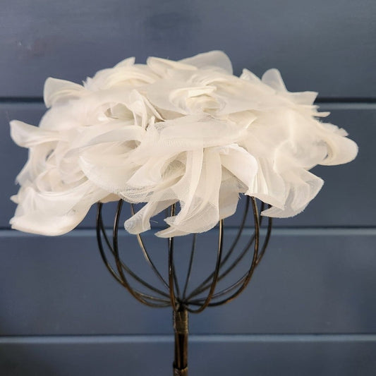 60s White Floral Hat