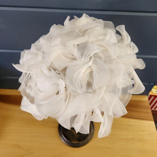 60s White Floral Hat