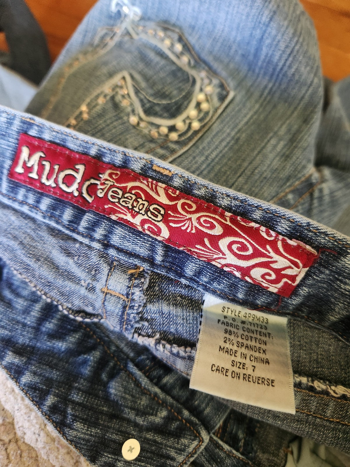 Y2K Low Rise Mudd Capris with Heart