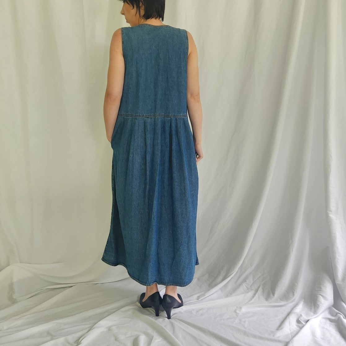 90s/00s Floral Embroidered Sleeveless Denim Dress