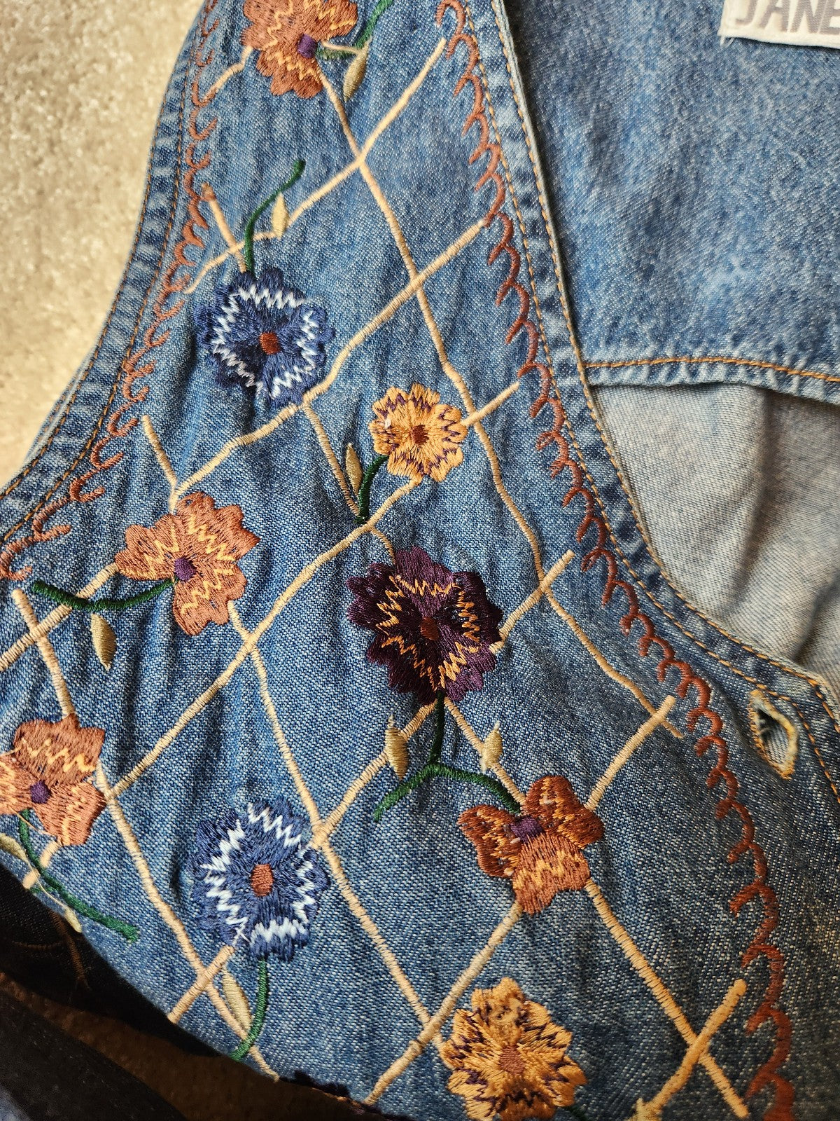 90s/00s Floral Embroidered Sleeveless Denim Dress