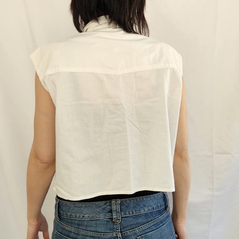 90s White Sleeveless Cropped Shirt