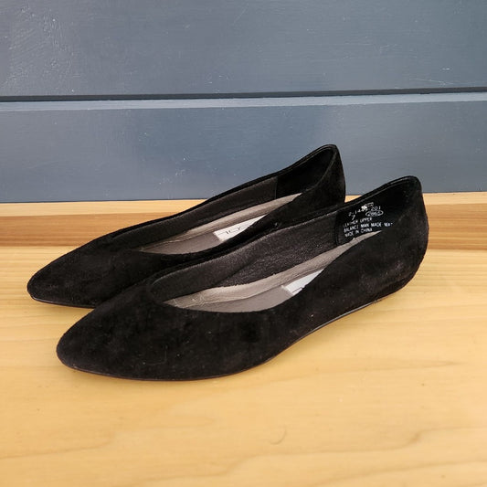 90s Black Velour Flats