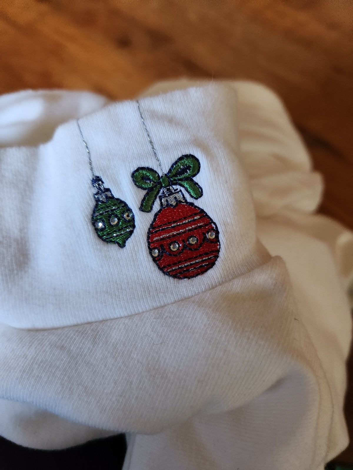 90s White Christmas Ornament Accent Turtleneck