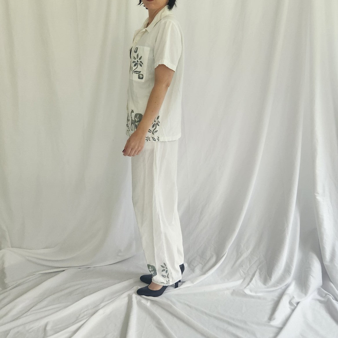 90s/00s White and gray Giraffe Print 100% Cotton Set