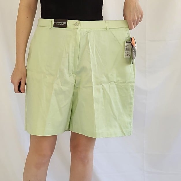 90s Deadstock Pastel Green Pleated Shorts