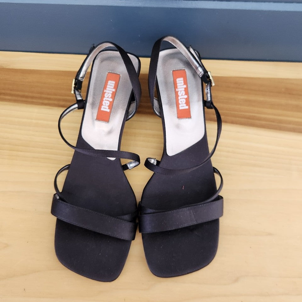 00s Unlisted by Kenneth Cole Black Strappy Kitten Heels