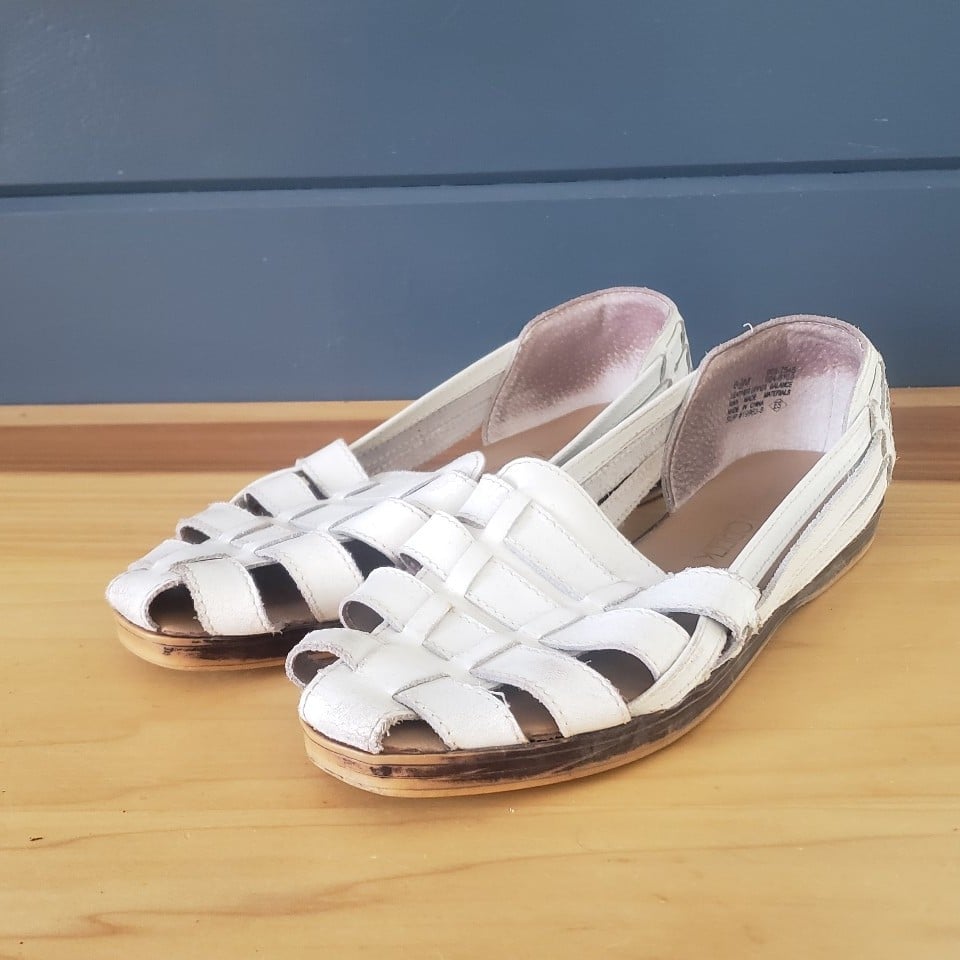 90s Cabin Creek White Leather Sandals