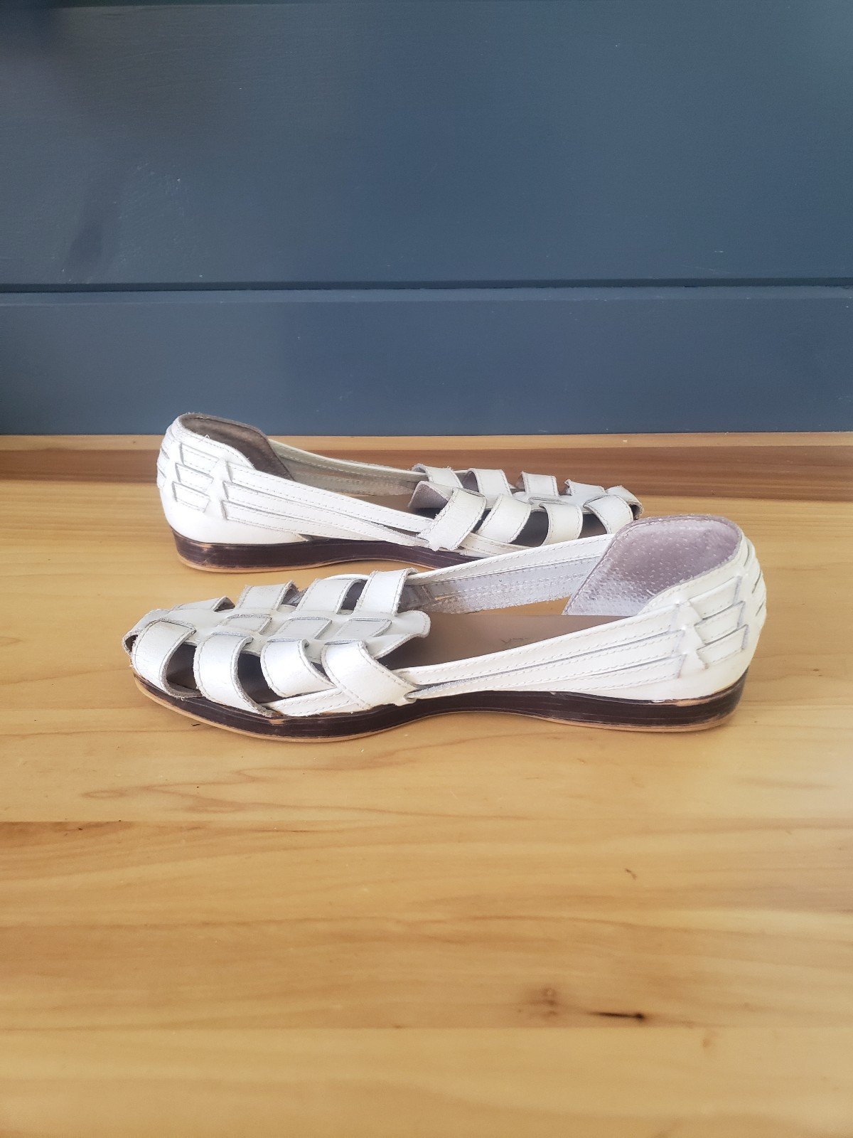90s Cabin Creek White Leather Sandals