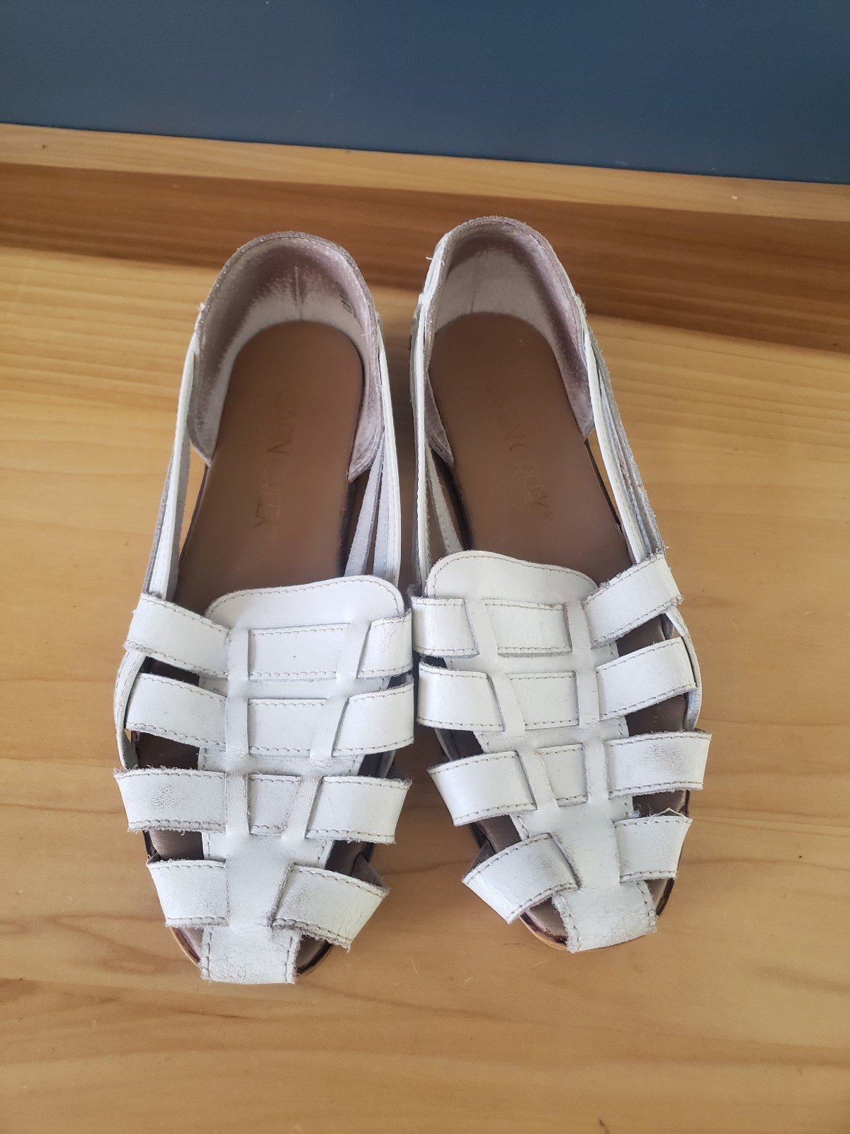 90s Cabin Creek White Leather Sandals