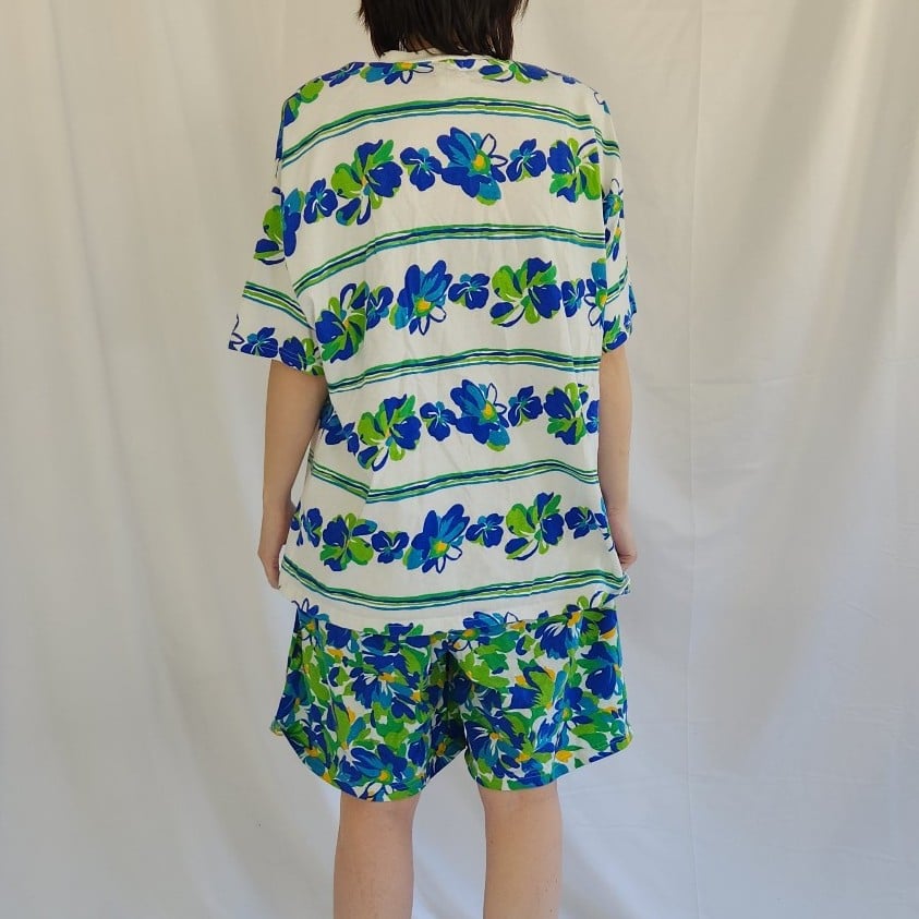 90s Blue Floral Tee and Shorts Set