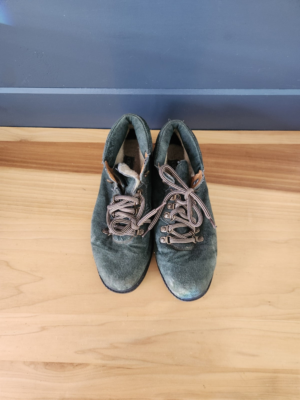 90s Green Suede Boots
