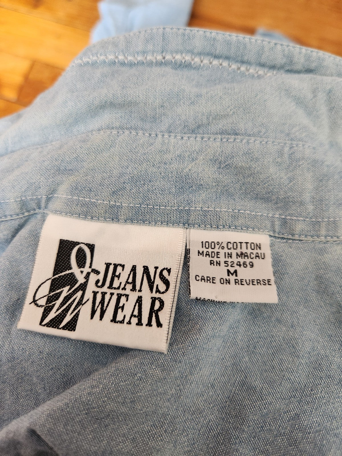 90s/00s 100% Cotton Chambray Short Sleeve Button Down