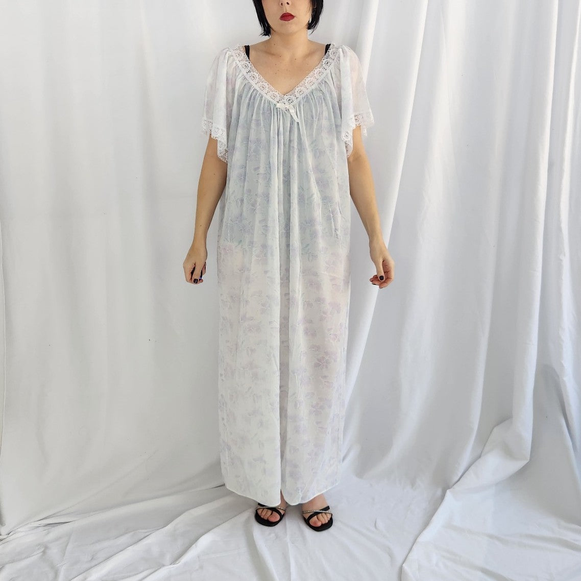 80s White, Blue, and Purple Floral Nightgown