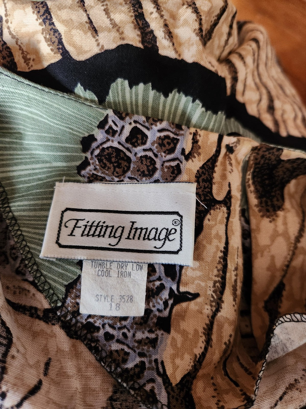 90s Funky Tan and Green Rayon Tee