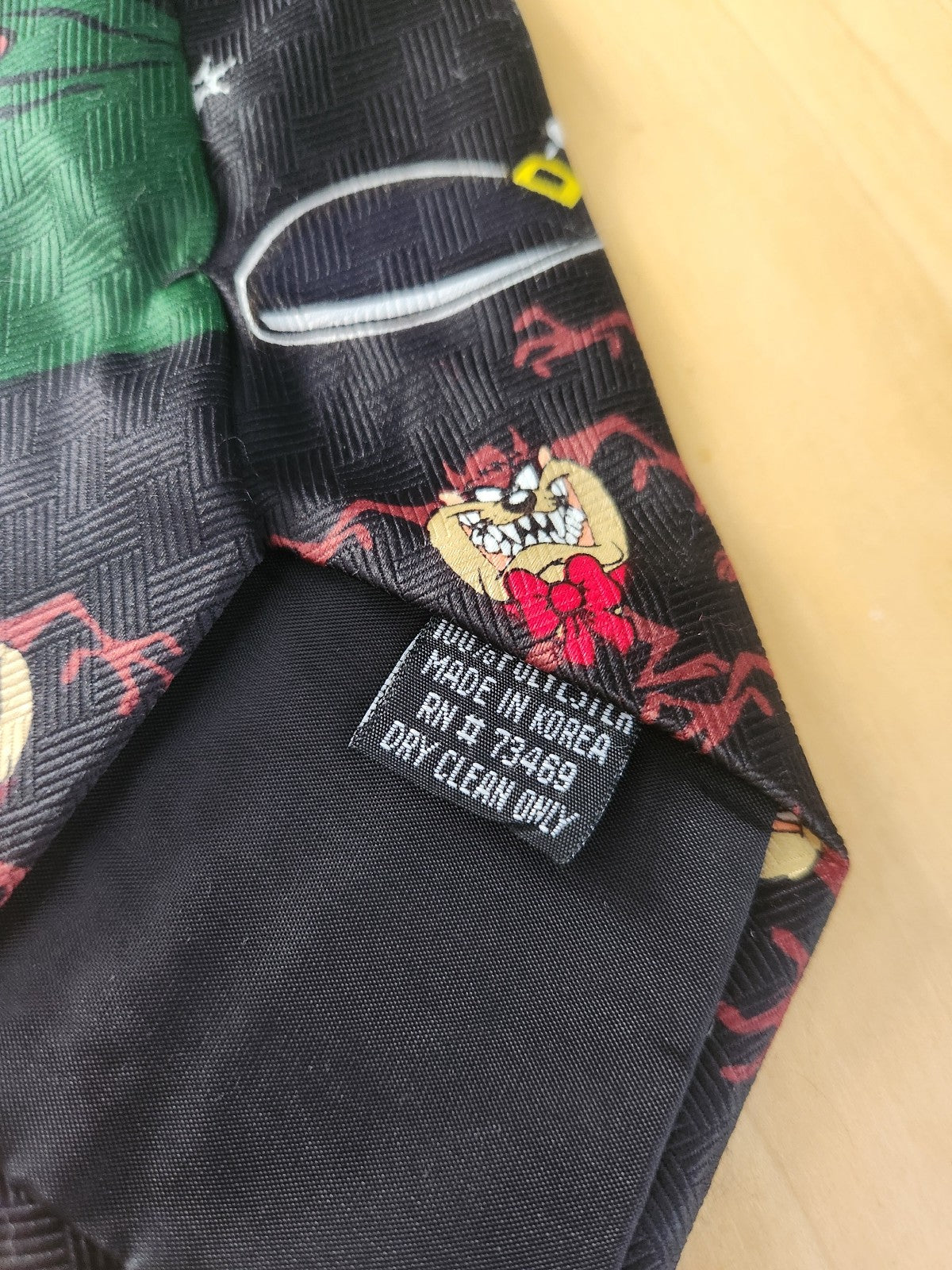 90s Looney Tunes Tasmanian Devil Christmas Tie
