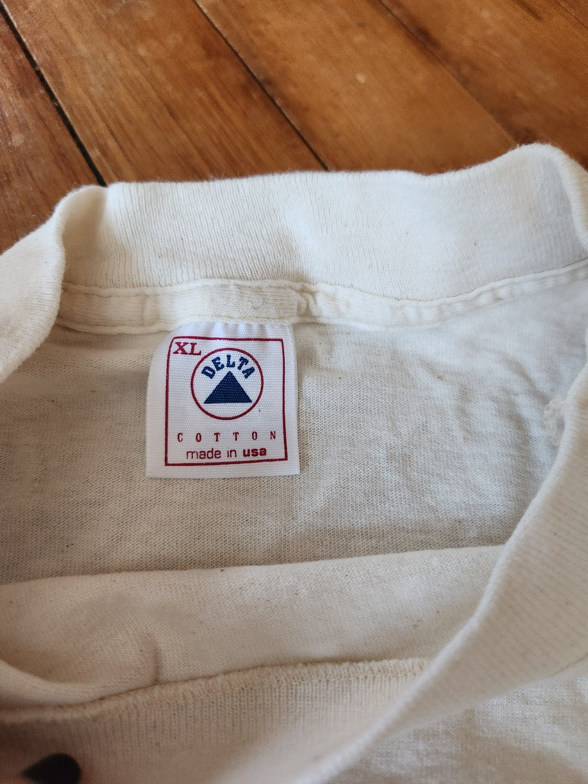 90s Cattails Petal Pets Tee