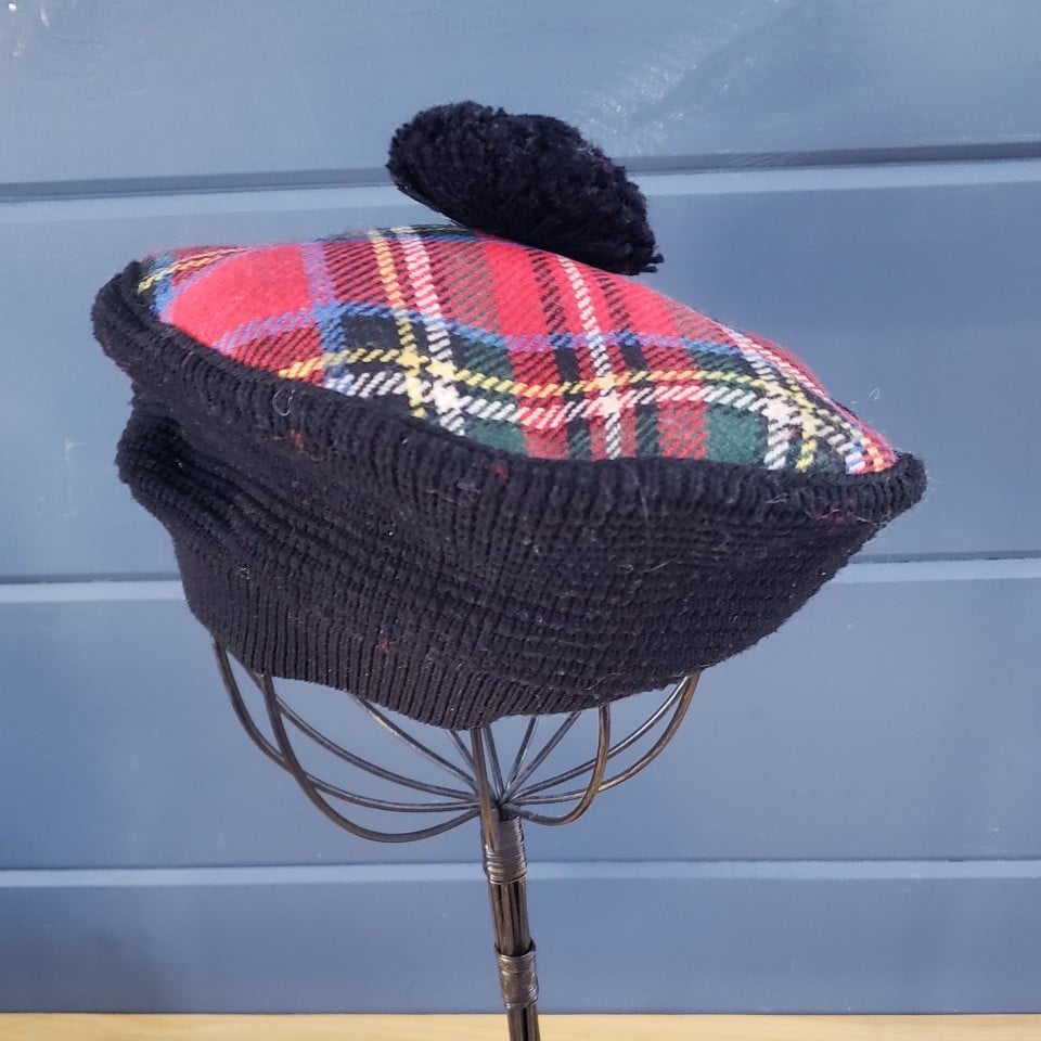 Vintage Piccadilly Plaid Cap