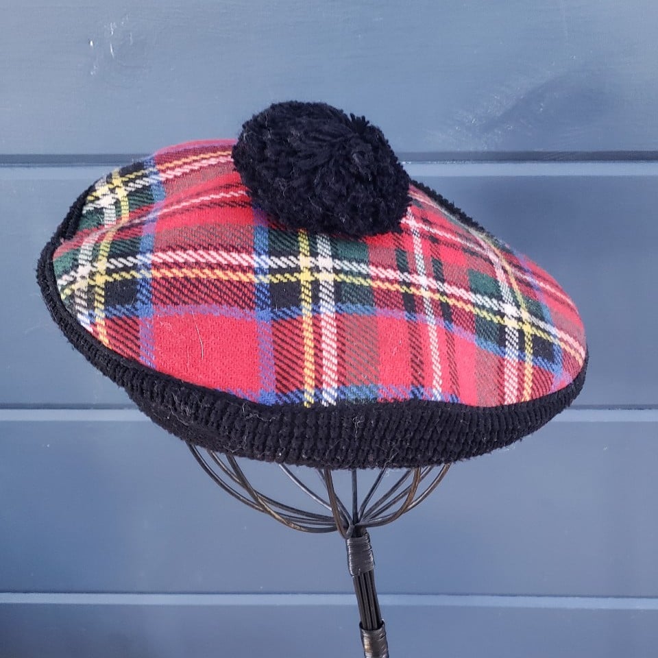 Vintage Piccadilly Plaid Cap