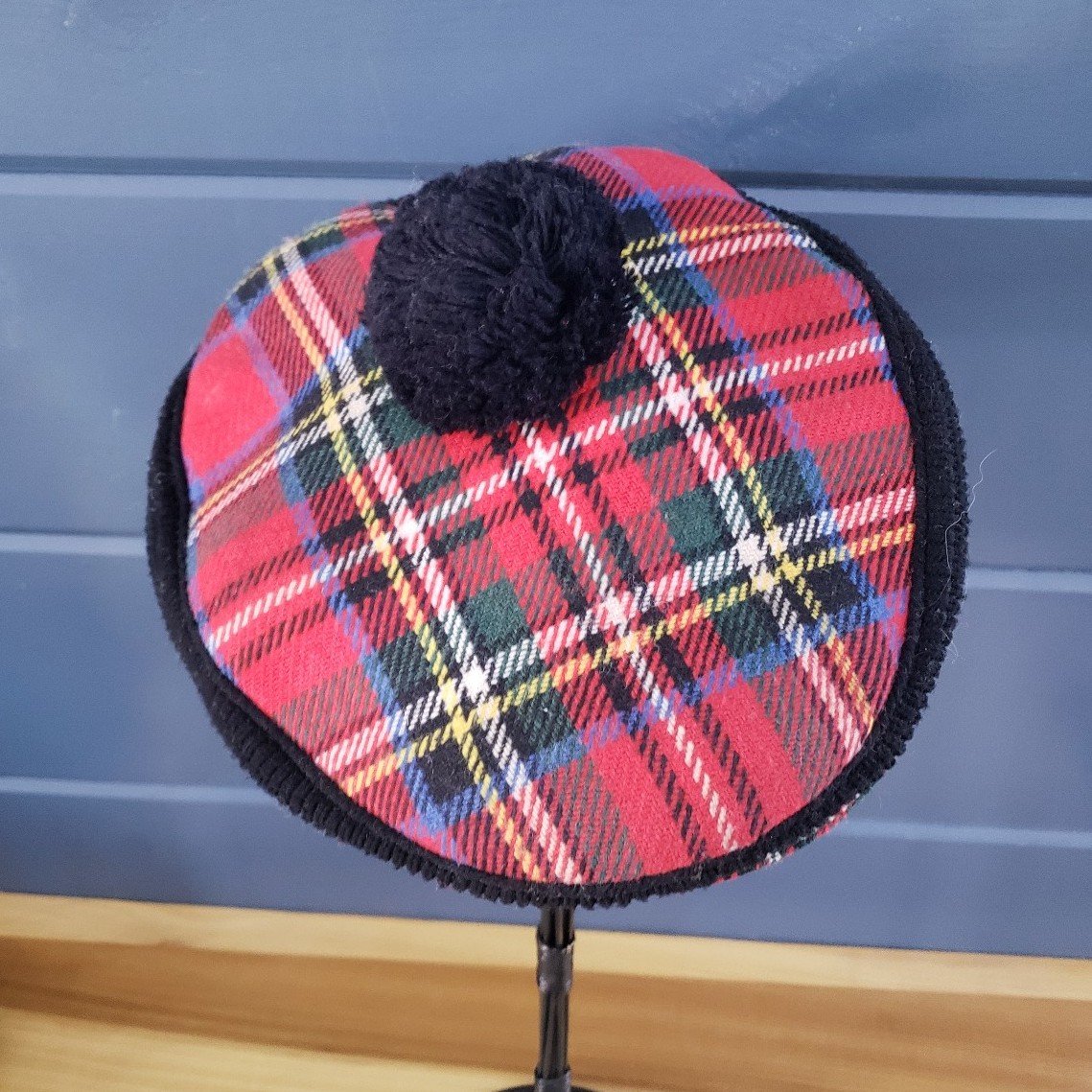Vintage Piccadilly Plaid Cap
