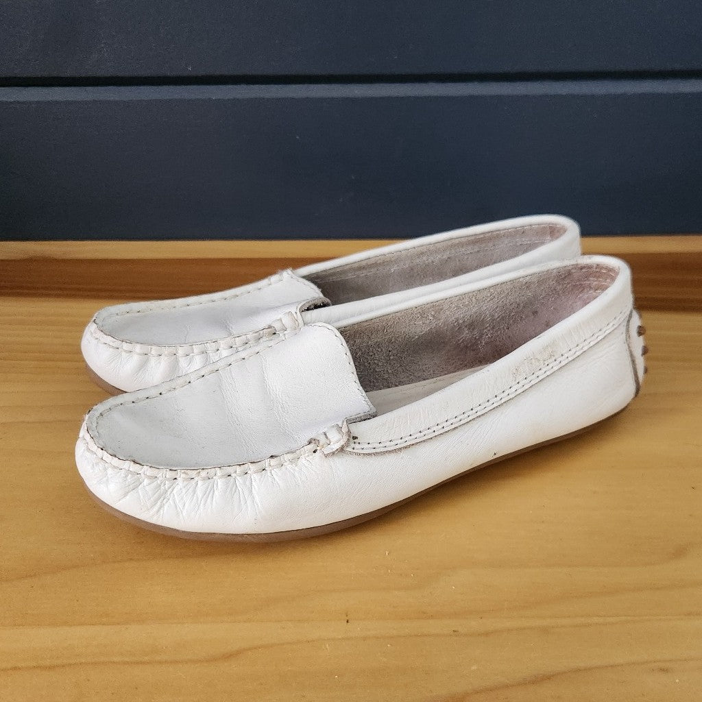 90s White Leather Flats