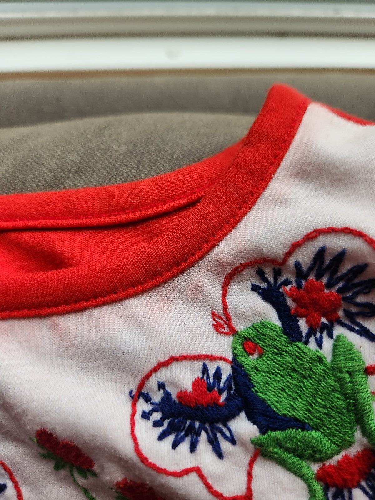 70s Red Summer Top with Frogs