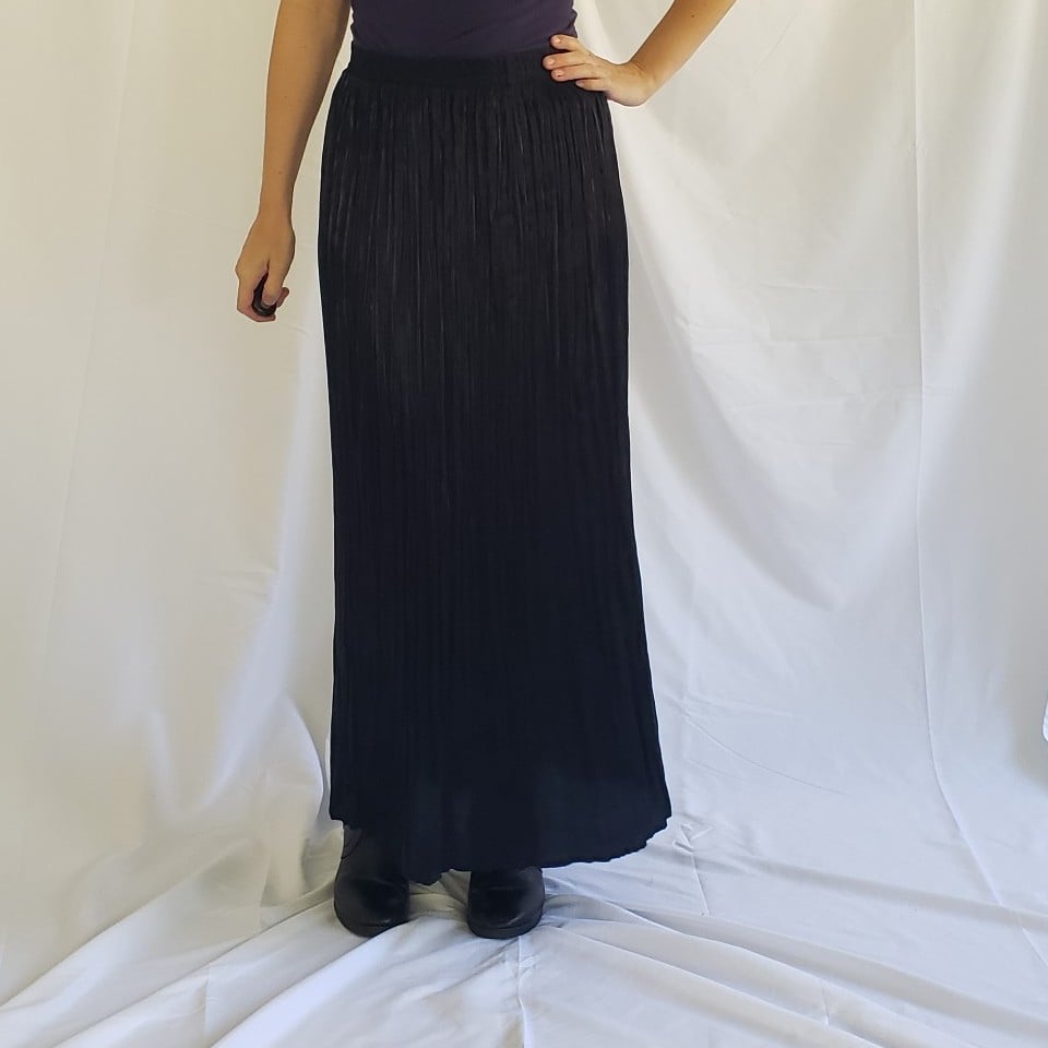 90s Shiny Black Pleated Maxi Skirt