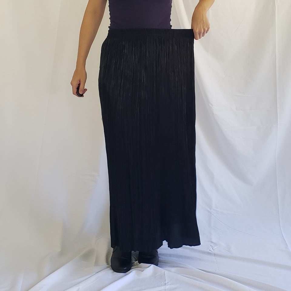 90s Shiny Black Pleated Maxi Skirt