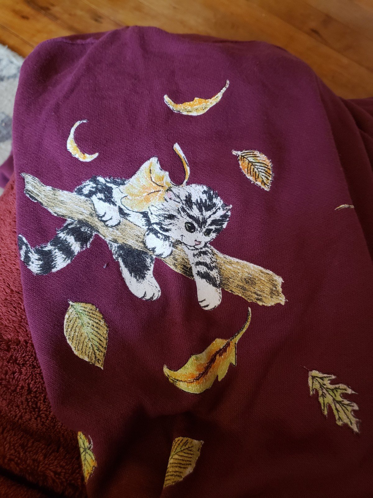 90s Burgundy Kitten Theme Collared Sweatshirt