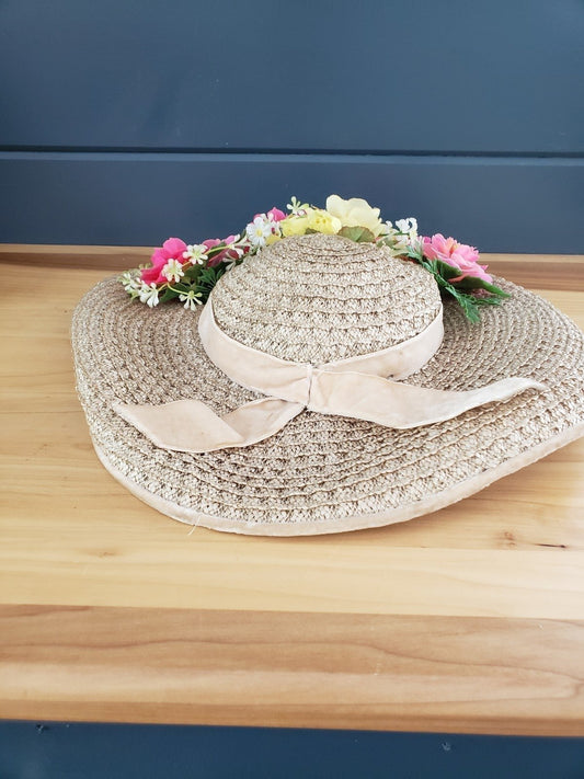 NWT Vintage Sunhat with Faux Flowers